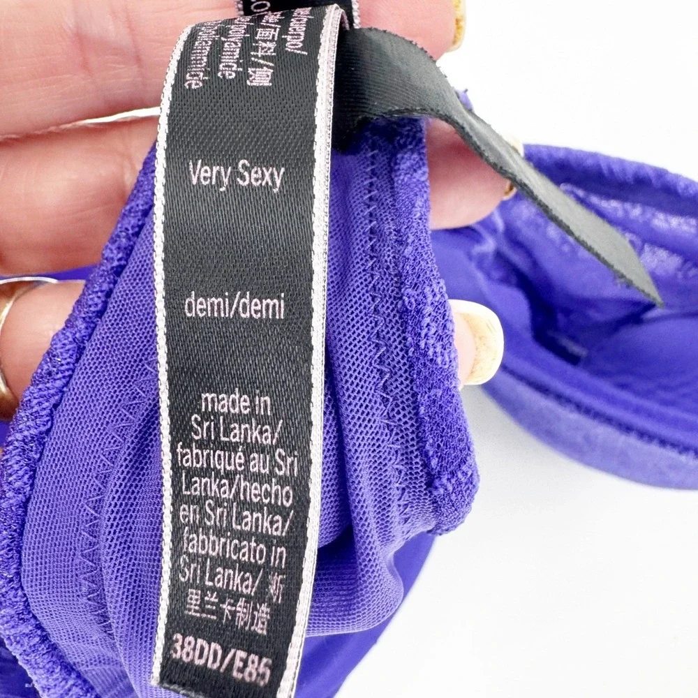 Victorias Secret Very Sexy Demi Bra in Purple‎ Monogram Logo Lace 38DD Underwire